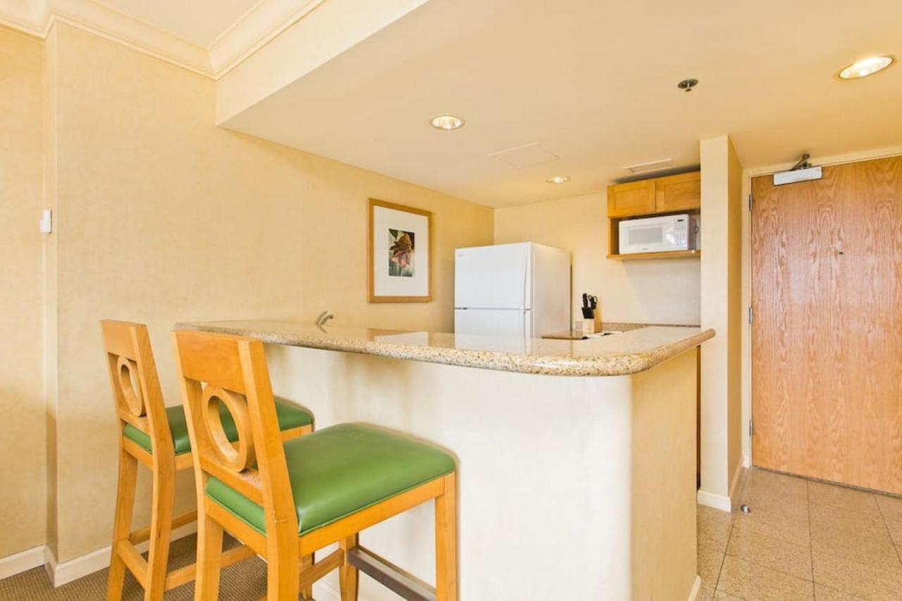 Ilikai Apt 302 - Spacious Studio With Stunning Ocean & Harbor Views Honolulu Dış mekan fotoğraf